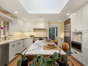 2000 38th Avenue E, Seattle WA 98112