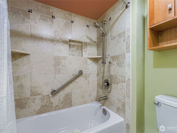 19540 129th Court NE, Bothell WA 98011