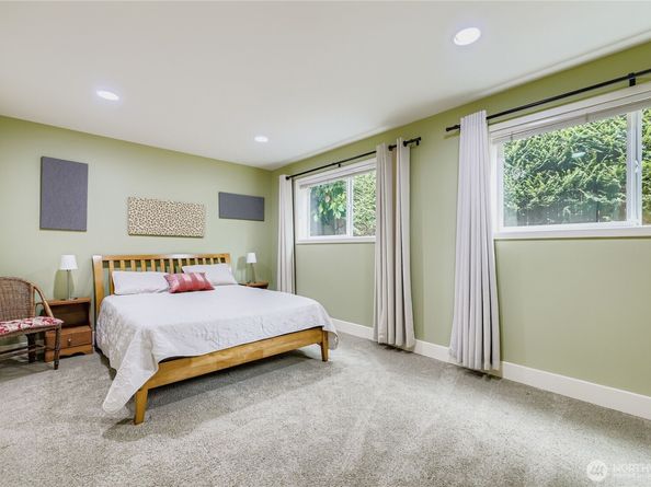 19540 129th Court NE, Bothell WA 98011