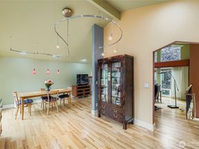 19540 129th Court NE, Bothell WA 98011