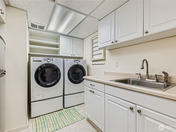 19540 129th Court NE, Bothell WA 98011