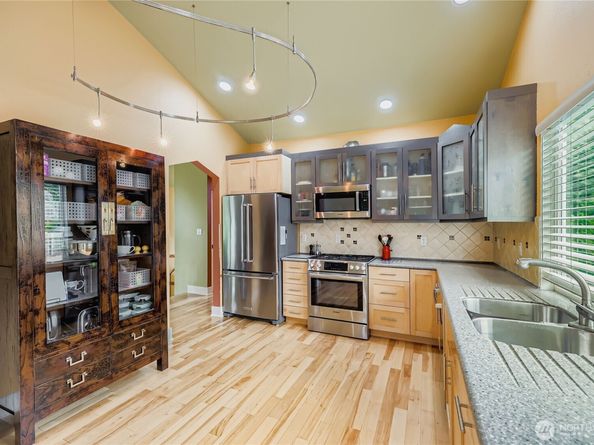 19540 129th Court NE, Bothell WA 98011