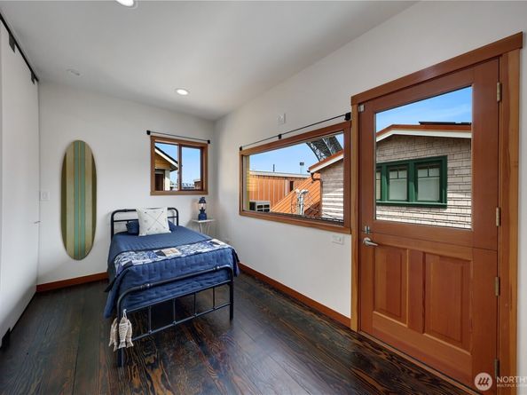 2770 Westlake Avenue N 6, Seattle WA 98109