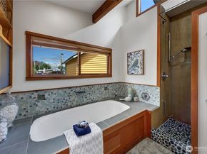 2770 Westlake Avenue N 6, Seattle WA 98109