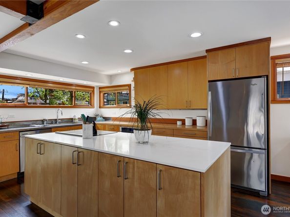 2770 Westlake Avenue N 6, Seattle WA 98109