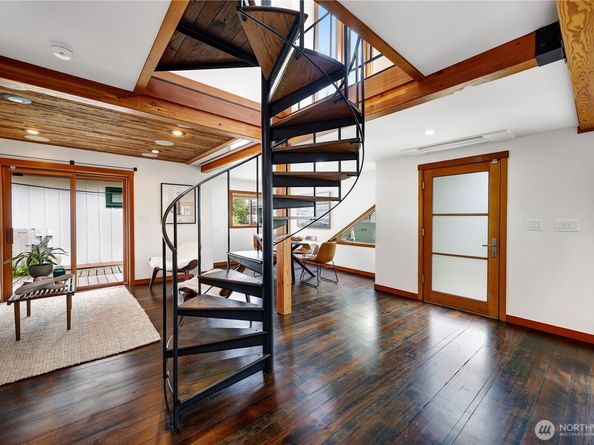 2770 Westlake Avenue N 6, Seattle WA 98109