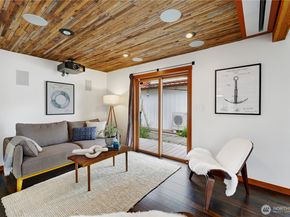 2770 Westlake Avenue N 6, Seattle WA 98109