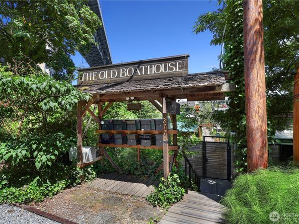 2770 Westlake Avenue N 6, Seattle WA 98109