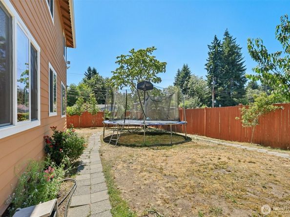 21012 33rd Place W, Lynnwood WA 98036