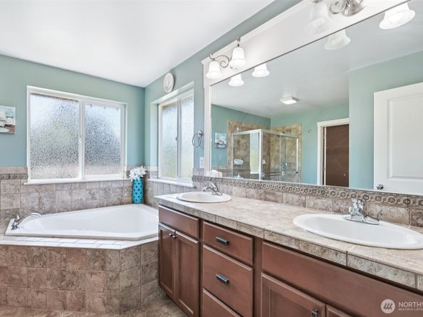 21012 33rd Place W, Lynnwood WA 98036