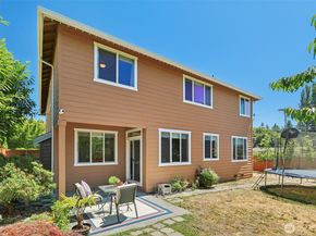 21012 33rd Place W, Lynnwood WA 98036