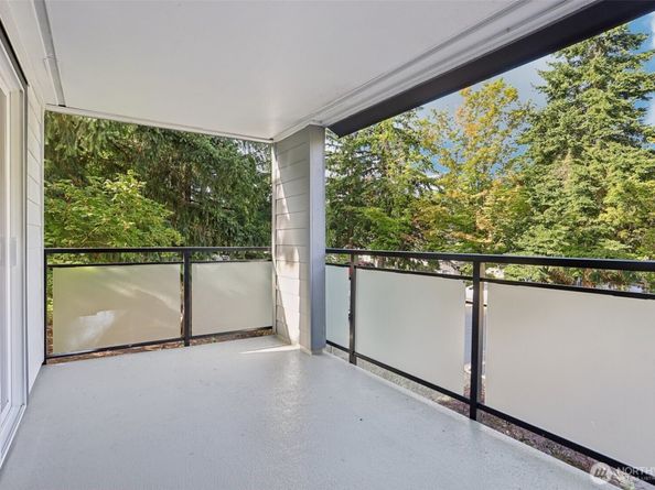 2503 NE 4th Street 424, Renton WA 98056