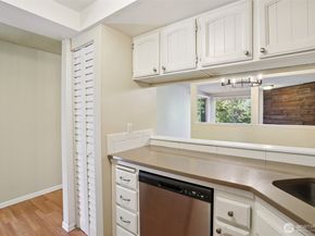 2503 NE 4th Street 424, Renton WA 98056