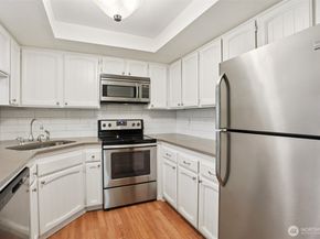 2503 NE 4th Street 424, Renton WA 98056