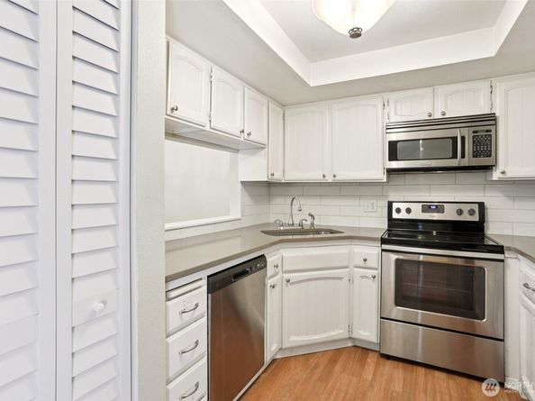 2503 NE 4th Street 424, Renton WA 98056