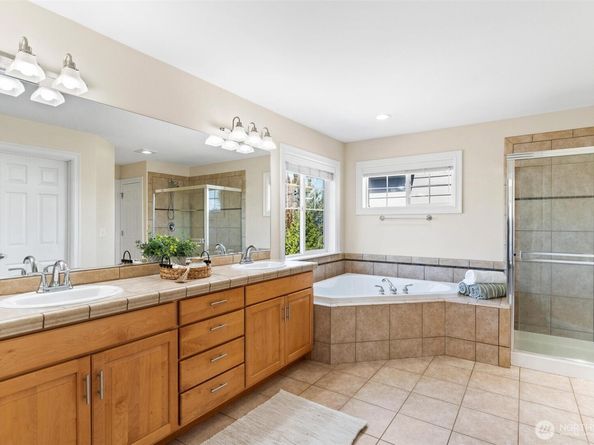 3506 Mill Place S, Renton WA 98055