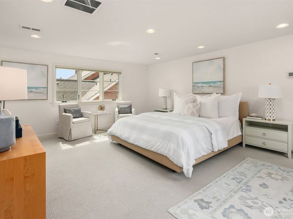 3545 W Laurelhurst Drive NE, Seattle WA 98105