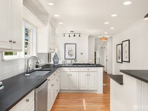 3545 W Laurelhurst Drive NE, Seattle WA 98105