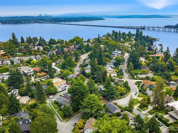 3545 W Laurelhurst Drive NE, Seattle WA 98105