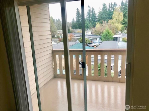 7217 NE 175th 215, Kenmore WA 98028