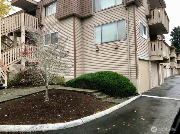 7217 NE 175th 215, Kenmore WA 98028