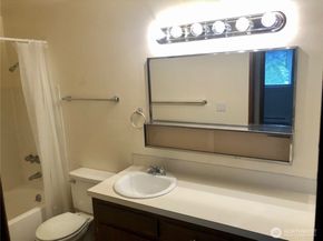 7217 NE 175th 215, Kenmore WA 98028