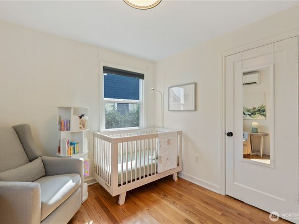 742 N 100 Street, Seattle WA 98133
