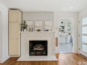 742 N 100 Street, Seattle WA 98133