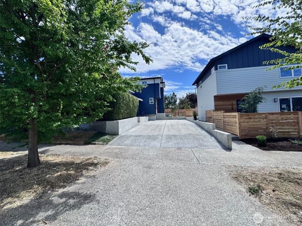 7901 16th Avenue SW, Seattle WA 98106
