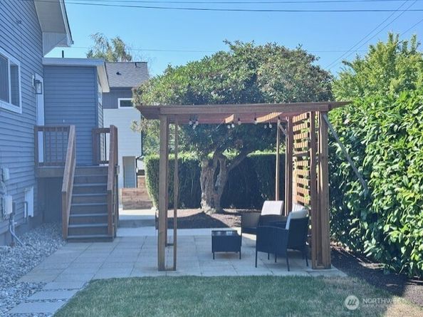 7901 16th Avenue SW, Seattle WA 98106