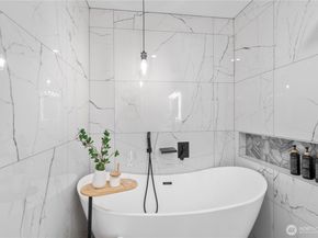7901 16th Avenue SW, Seattle WA 98106