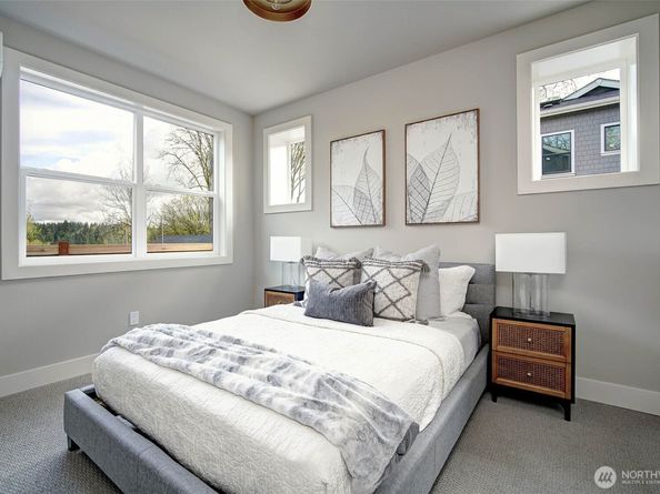 432 20th Ave, Kirkland WA 98033