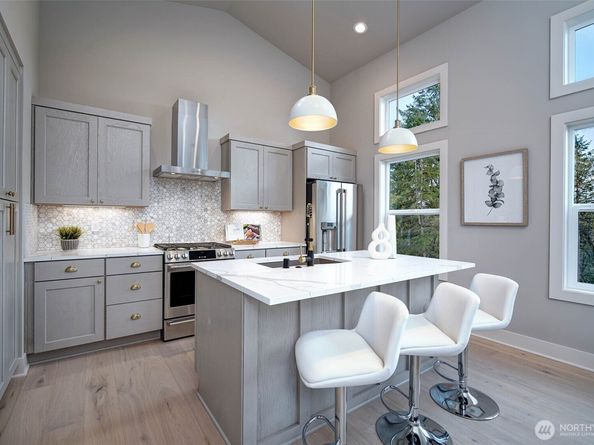 432 20th Ave, Kirkland WA 98033