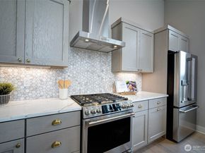 432 20th Ave, Kirkland WA 98033