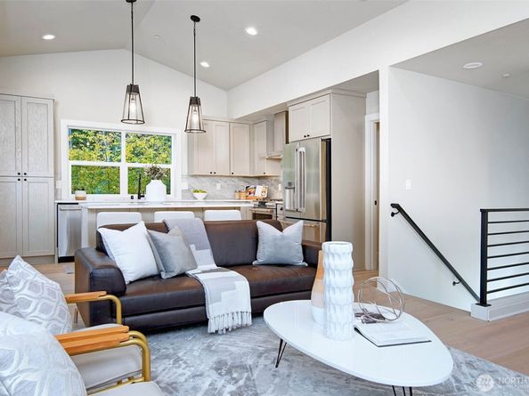 432 20th Ave, Kirkland WA 98033