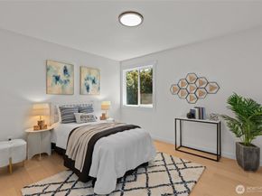 2606 170th Avenue SE, Bellevue WA 98008
