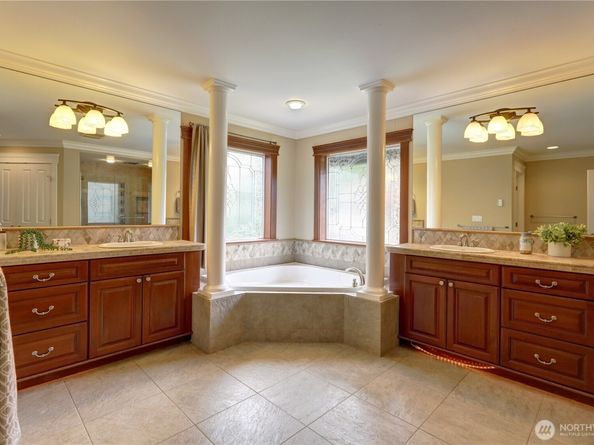 16308 Simonds Road NE, Kenmore WA 98028