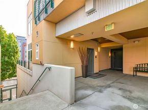 17 W Mercer Street 301, Seattle WA 98119