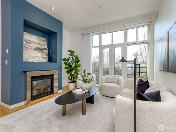 17 W Mercer Street 301, Seattle WA 98119