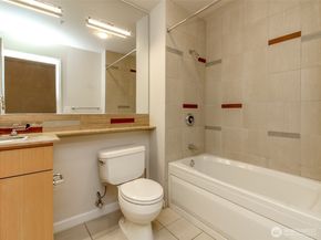 17 W Mercer Street 301, Seattle WA 98119