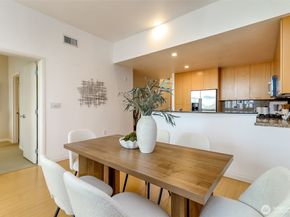 17 W Mercer Street 301, Seattle WA 98119