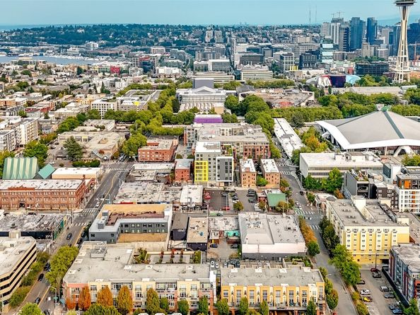 17 W Mercer Street 301, Seattle WA 98119