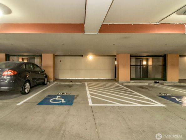 17 W Mercer Street 301, Seattle WA 98119