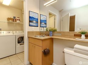 17 W Mercer Street 301, Seattle WA 98119