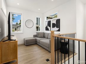 436 10th Avenue A, Kirkland WA 98033