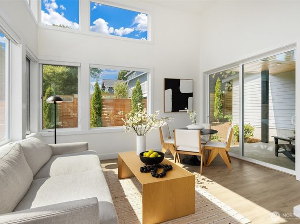 436 10th Avenue A, Kirkland WA 98033
