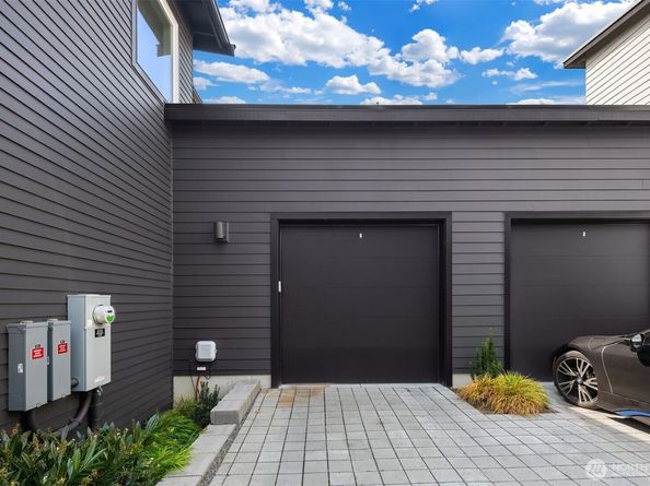 436 10th Avenue A, Kirkland WA 98033