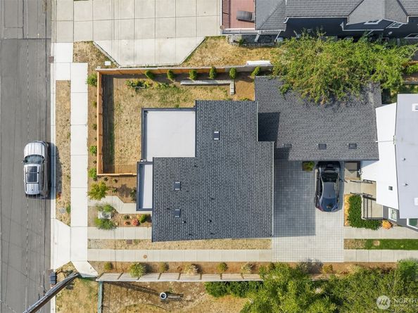436 10th Avenue A, Kirkland WA 98033