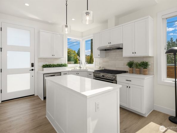 436 10th Avenue A, Kirkland WA 98033