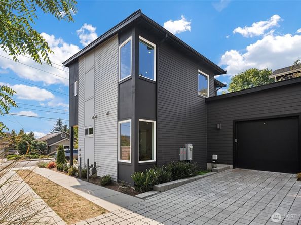 436 10th Avenue A, Kirkland WA 98033